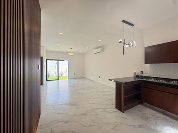 CASA EN PUNTO LOMAS DE UN NIVEL EN VENTA