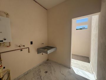 CASA EN PUNTO LOMAS DE UN NIVEL EN VENTA