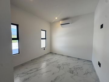CASA EN PUNTO LOMAS DE UN NIVEL EN VENTA