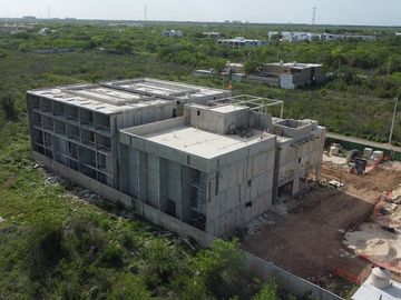 DEPARTAMENTO EN VENTA EN TEMOZON NORTE, MERIDA AMUEBLADO Y CON AMENIDADES