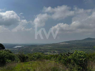 Terreno en venta en Paraíso Escondido