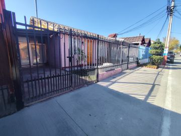 PROPIEDAD EN  PARQUE SAN FRANCISCO 3 DOR, 1 BAÑO