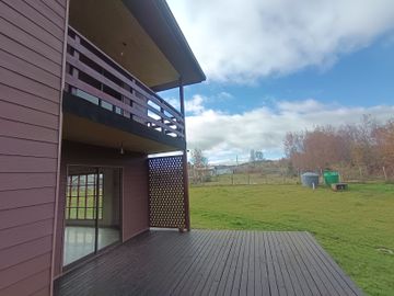 AMPLIA CASA EN PARCELA EN CHANCOYÁN ALTO