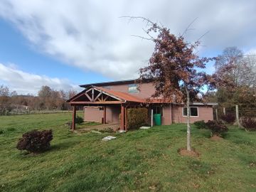 AMPLIA CASA EN PARCELA EN CHANCOYÁN ALTO