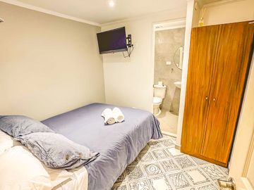 HOSTAL RENOVADO CON 8 HABITACIONES PRIVADAS