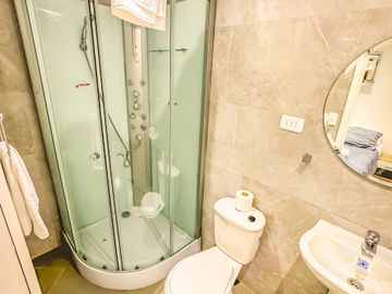 HOSTAL RENOVADO CON 8 HABITACIONES PRIVADAS