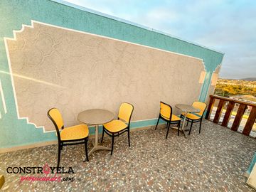 HOSTAL RENOVADO CON 8 HABITACIONES PRIVADAS