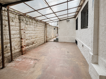 ARRIENDO COMERCIAL EN ÑUÑOA  EN UBICACIÓN ESTRATÉGICA