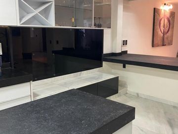 Casa en Venta en Fraccionamiento Jardin Real con Departamento independiente