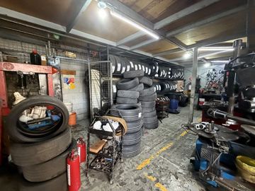 Local comercial en renta sobre Periférico Sur