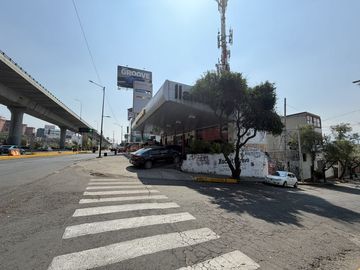 Local comercial en renta sobre Periférico Sur