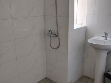 CRISL AMPLIA PROPIEDAD EN RECREO, 3 CASAS, VISTA AL MAR