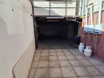 SE ARRIENDA AMPLIA CASA AMOBLADA 8 DORMITORIOS Y 4 BAÑOS