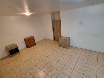 SE ARRIENDA AMPLIA CASA AMOBLADA 8 DORMITORIOS Y 4 BAÑOS