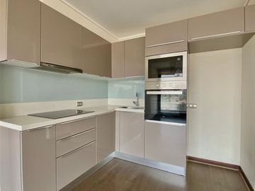 Departamento en Venta en ¡EXCELENTE OPORTUNIDAD! a 10 min Estacion Metro Hernando de Magallanes y a cuadras del Apumanque