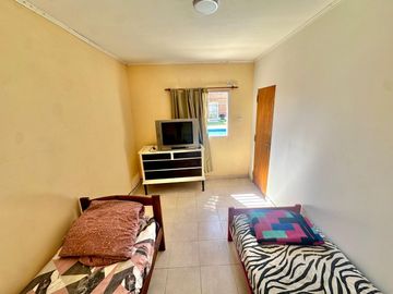 SE VENDE CASA PATIO/PILETA Y QUINCHO EN PRADERA II