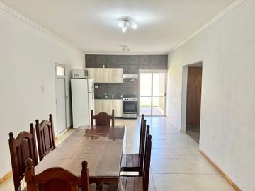 SE VENDE CASA PATIO/PILETA Y QUINCHO EN PRADERA II