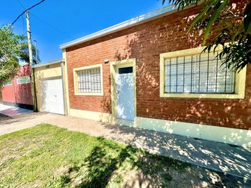 SE VENDE CASA PATIO/PILETA Y QUINCHO EN PRADERA II
