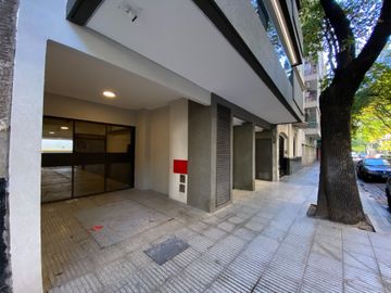 departamento en alquiler dos amb. c. balcon Flores