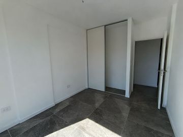 departamento en alquiler dos amb. c. balcon Flores