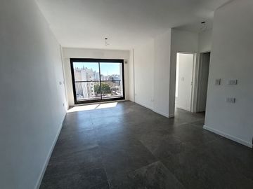 departamento en alquiler dos amb. c. balcon Flores