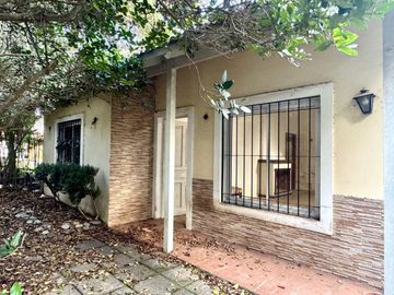VENTA CASA EN PILAR