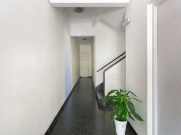 VENTA DEP 2 AMB VELEZ SARFIELD  LUMIN. P/ ESCALERA