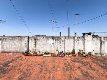 VENTA DEP 2 AMB VELEZ SARFIELD  LUMIN. P/ ESCALERA