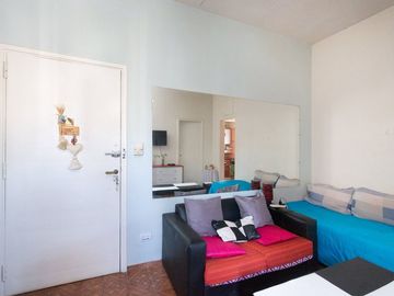 VENTA DEP 2 AMB VELEZ SARFIELD  LUMIN. P/ ESCALERA