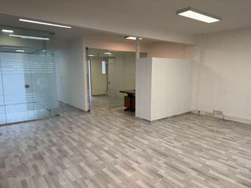 ALQUILER OFICINA LISTA PARA ENTRAR CON COCHERA
