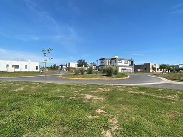 VENTA LOTE PILAR DEL ESTE BARRIO SANTA ELISA