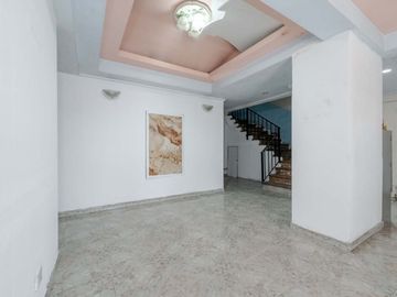 VENTA HOTEL CON GRAN POTENCIAL DE DESARROLLO