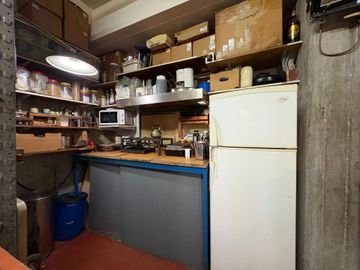 Venta  Local / Oficina comercial en Villa Urquiza.