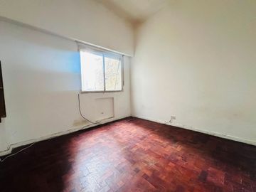 Venta departamento 2 amb vista interna Monserrat