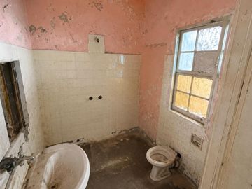 VENTA CASA A RECICLAR  O DEMOLER EN ALBERDI