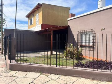 VENTA CASA ESQUINA EN COMANDANTE ESPORA