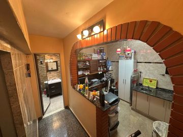 VENTA CASA MULTIFAMILIAR EN FLORES GARAGE TERRAZA
