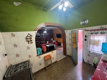 VENTA CASA MULTIFAMILIAR EN FLORES GARAGE TERRAZA