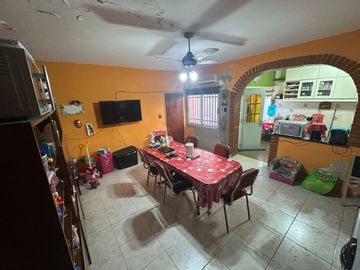 VENTA CASA MULTIFAMILIAR EN FLORES GARAGE TERRAZA