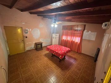 VENTA CASA MULTIFAMILIAR EN FLORES GARAGE TERRAZA