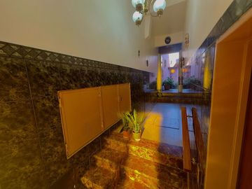 VENTA CASA MULTIFAMILIAR EN FLORES GARAGE TERRAZA
