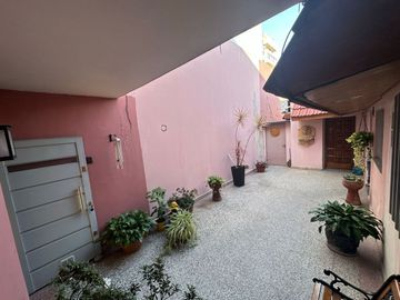 VENTA CASA MULTIFAMILIAR EN FLORES GARAGE TERRAZA