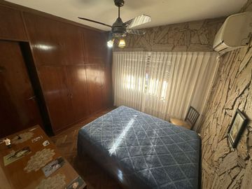 VENTA CASA MULTIFAMILIAR EN FLORES GARAGE TERRAZA