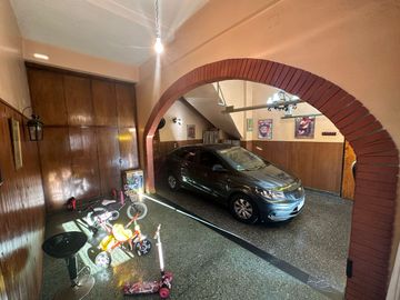VENTA CASA MULTIFAMILIAR EN FLORES GARAGE TERRAZA
