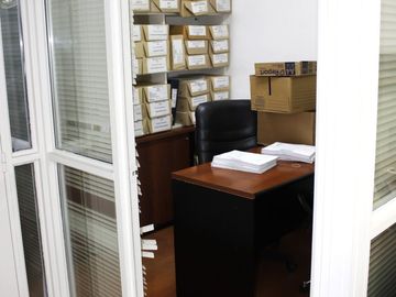 OFICINA EN VENTA EN BELGRANO, 2 COCHERAS-PERMUTA