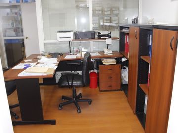 OFICINA EN VENTA EN BELGRANO, 2 COCHERAS-PERMUTA