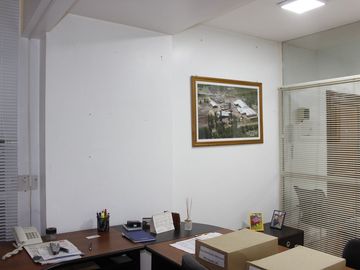OFICINA EN VENTA EN BELGRANO, 2 COCHERAS-PERMUTA