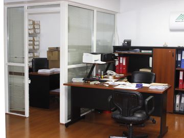 OFICINA EN VENTA EN BELGRANO, 2 COCHERAS-PERMUTA