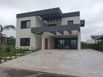 ALQUILER  CASA A ESTRENAR EN LAGOON PILAR