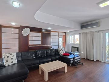 VENTA DEPTO 6 AMB DUPLEX SEMIPISO C/COCH EN FLORES